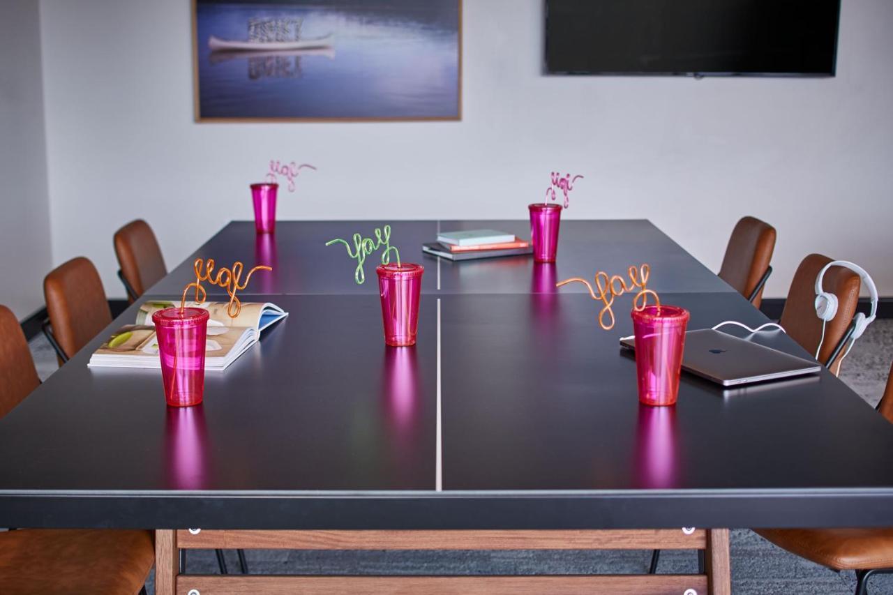 Moxy Denver Cherry Creek Dış mekan fotoğraf