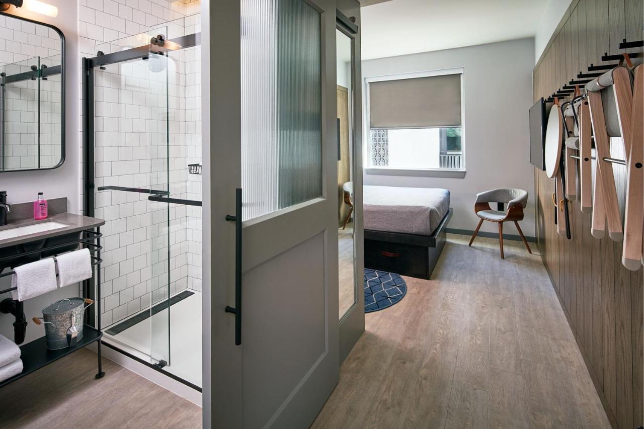 Moxy Denver Cherry Creek Dış mekan fotoğraf